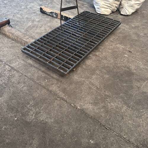 鋼格柵板在市政工程中的關鍵作用